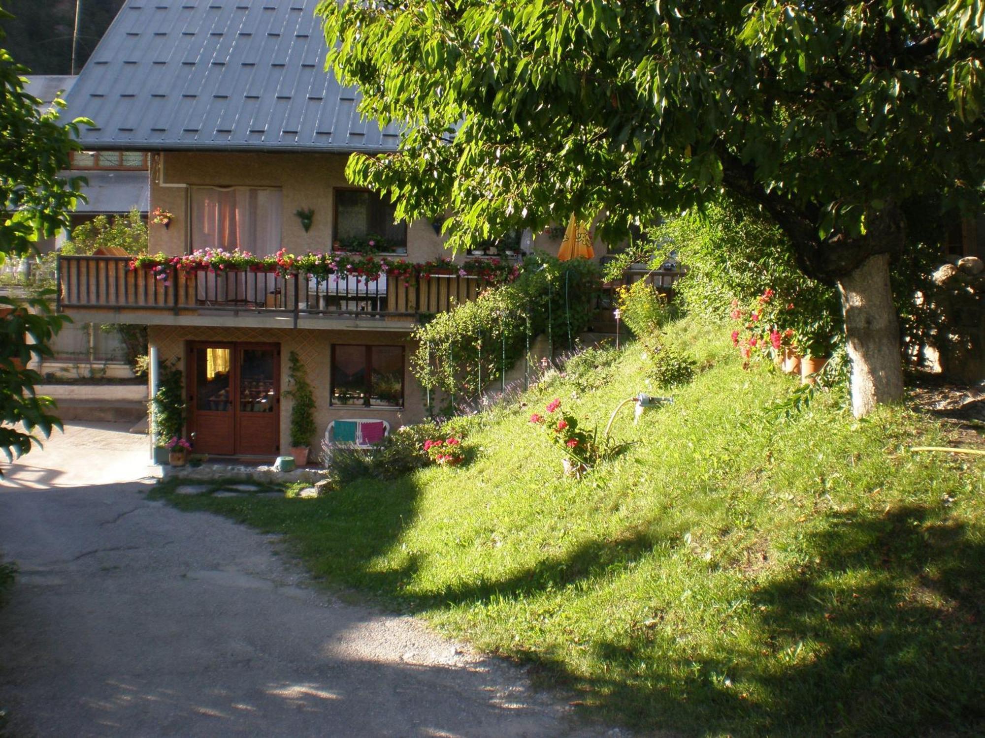L' Edelweiss B&B Chambres D'Hotes Валлуїз Екстер'єр фото